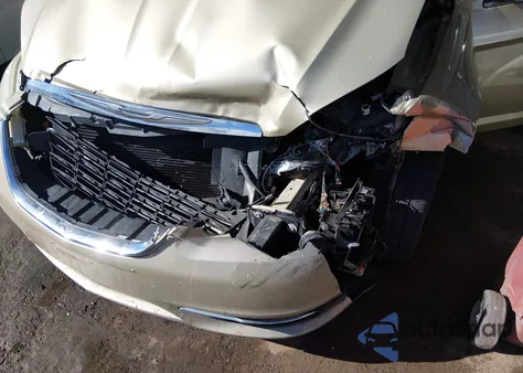 2011 Chrysler 200 Limited from USA, damaged, VIN 1C3BC2FG2BN519934